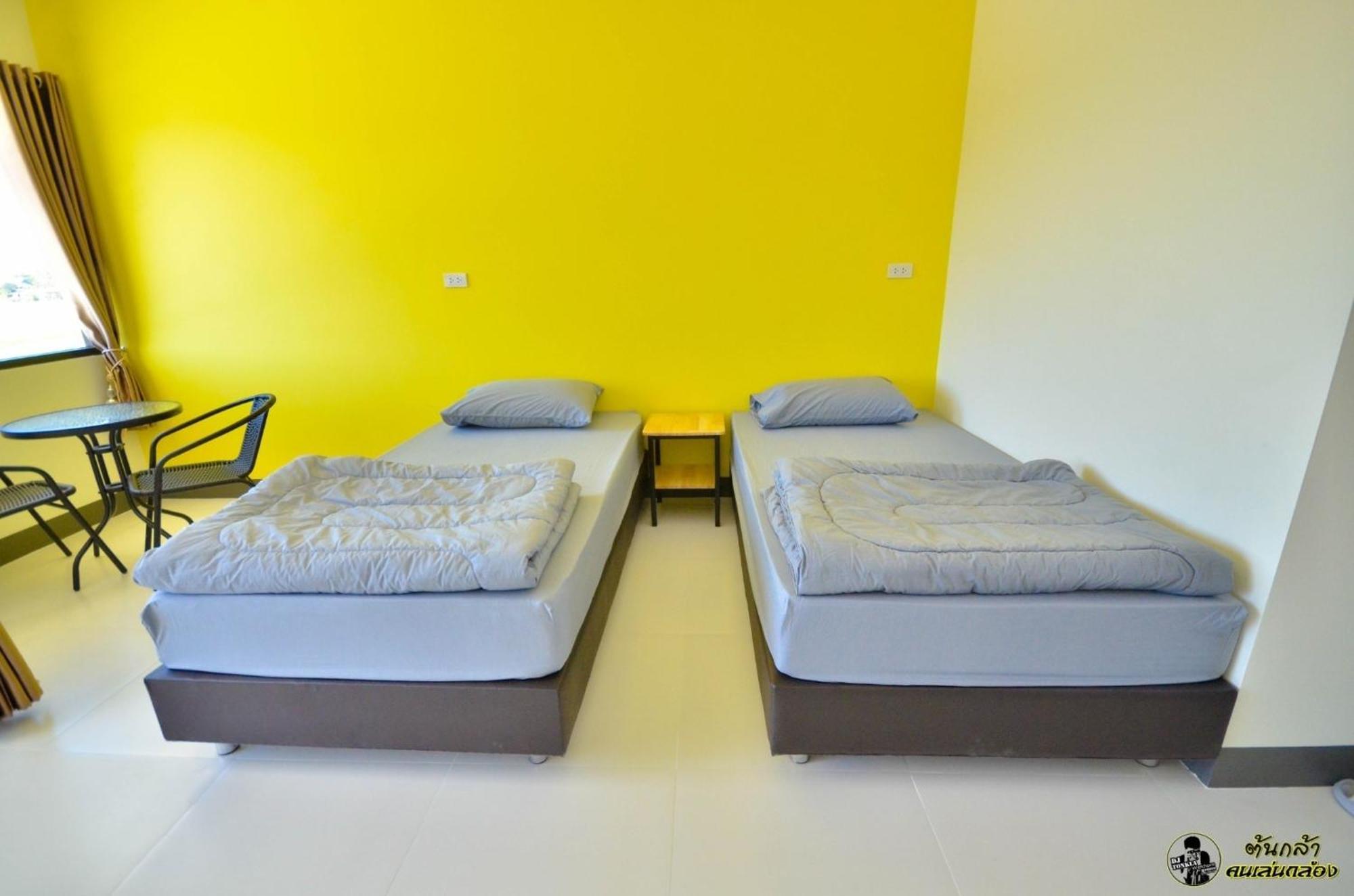 แอ่ว-ดีld Hotel&Residences Ngao Екстер'єр фото