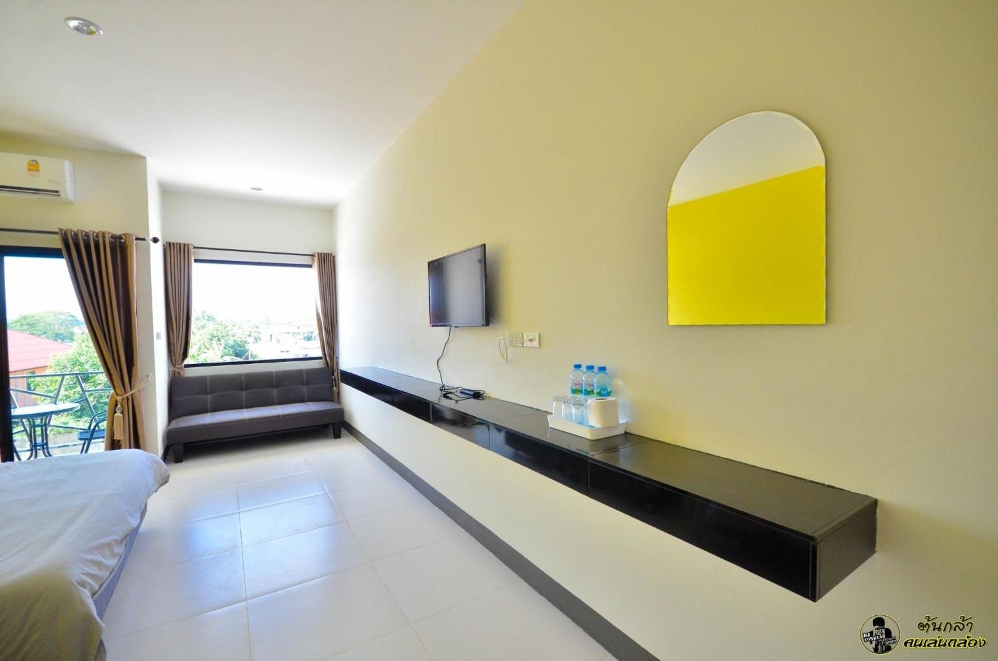 แอ่ว-ดีld Hotel&Residences Ngao Екстер'єр фото