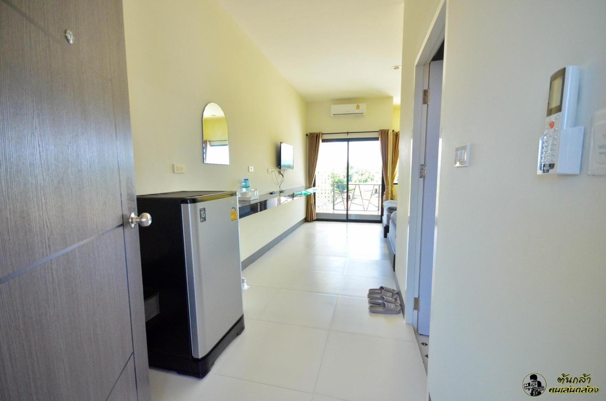 แอ่ว-ดีld Hotel&Residences Ngao Екстер'єр фото